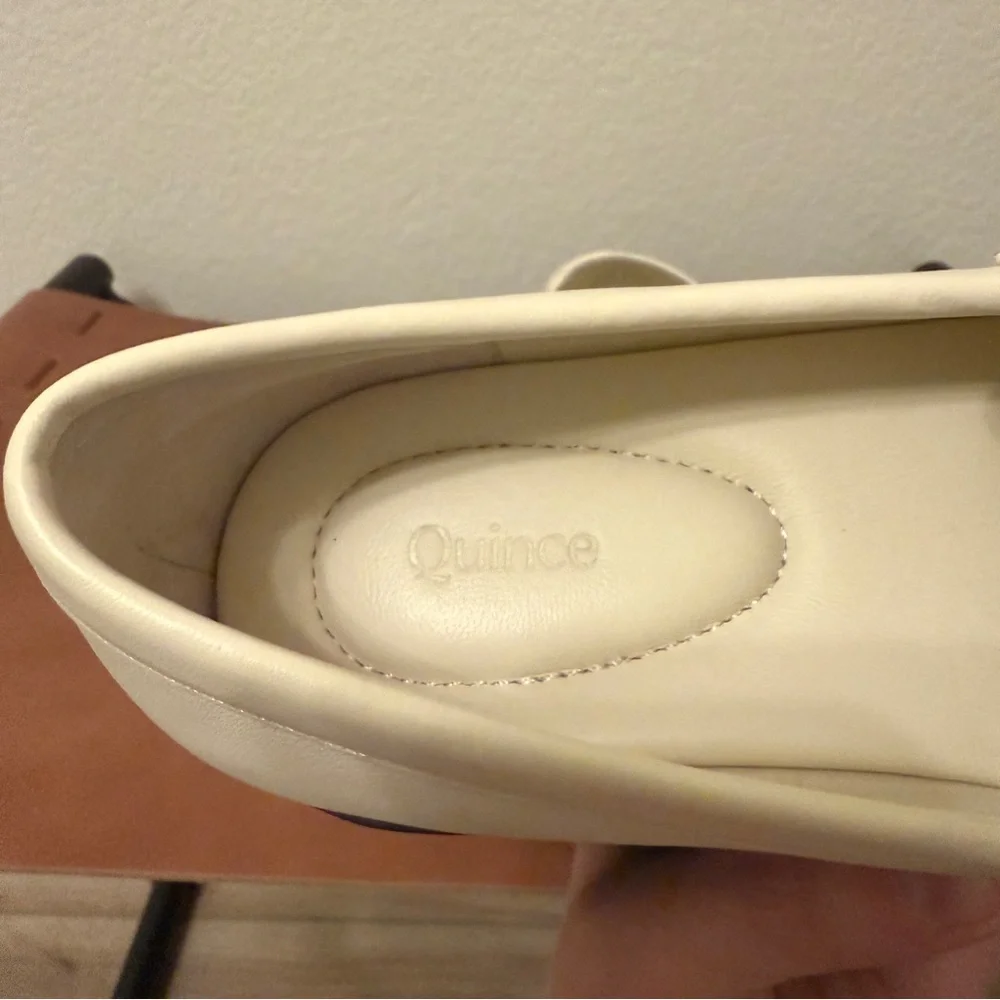 Quince| EUC Women’s Size 7 Cream Loafers with Black Soles - Picture 10 of 14